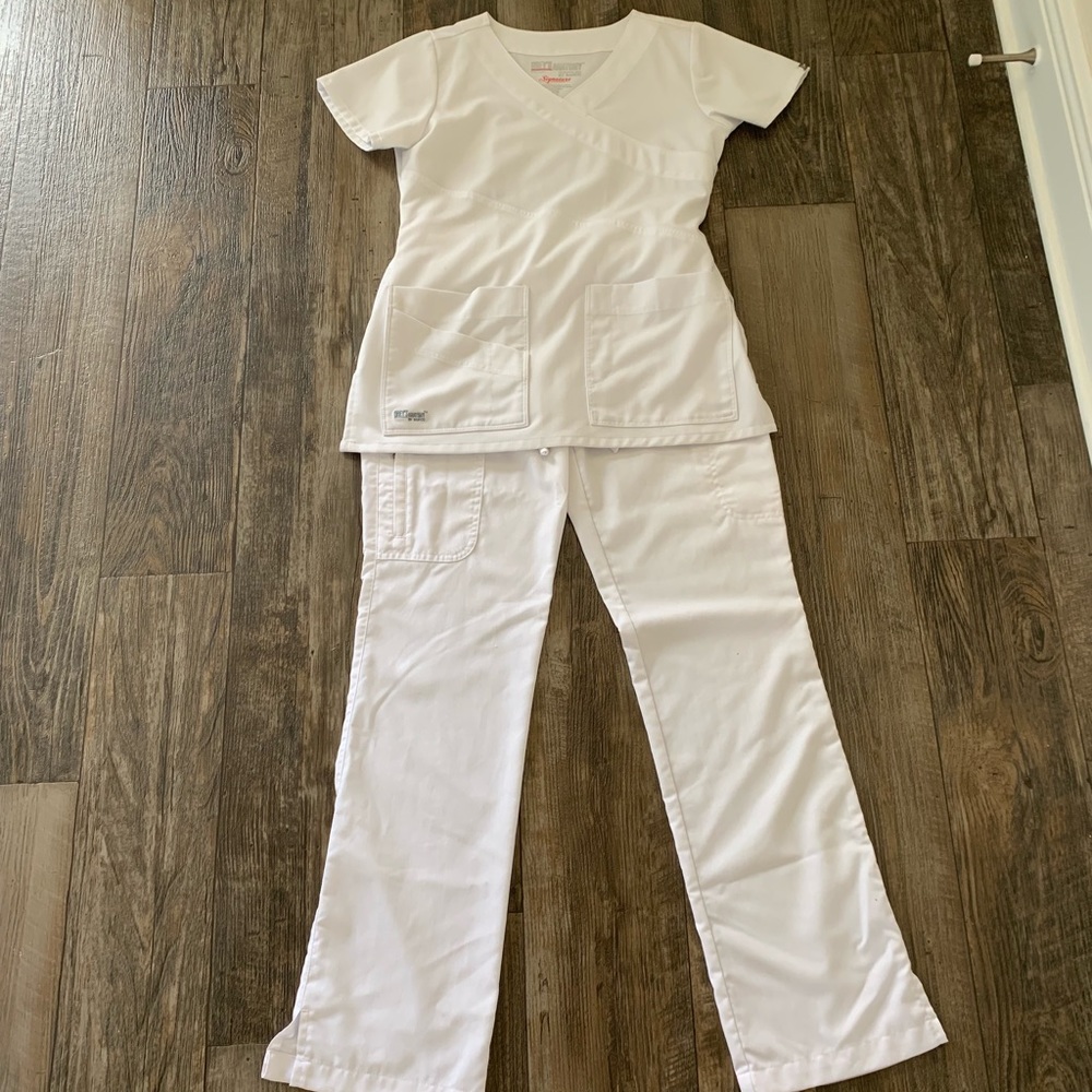 Scrub set